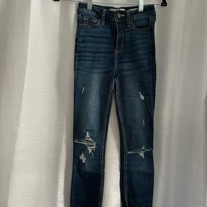 **SOLD Hollister high rise super skinny jeans 00R